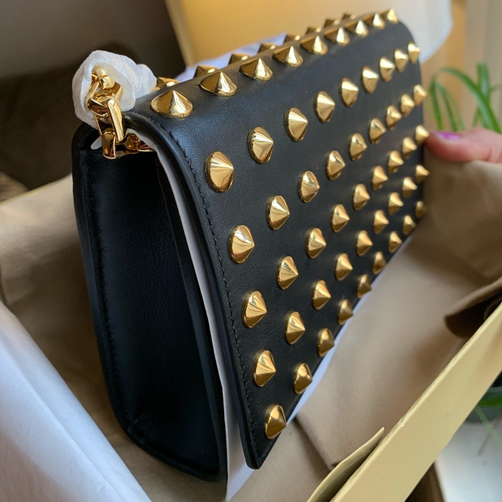 SOLD ⛔️Authentic MK Collection Yasmeen Calf Leather Studs - Picture 1 of 8